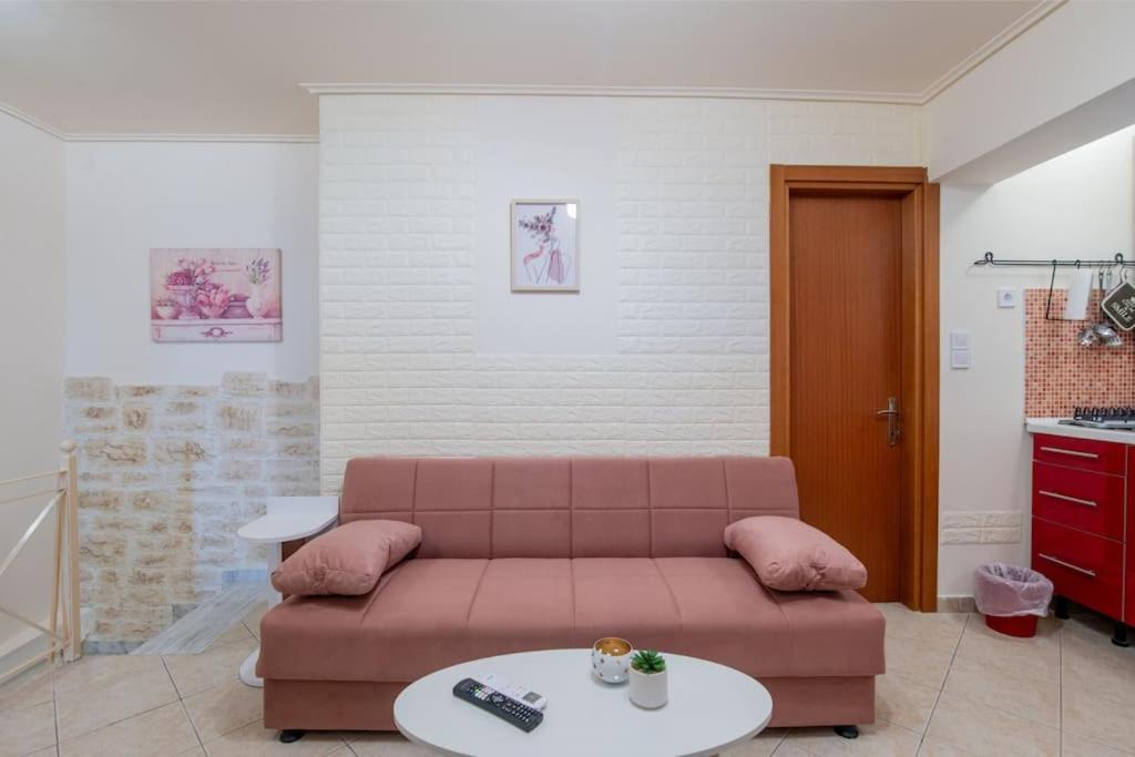 Angel House, House In Center Petralona *