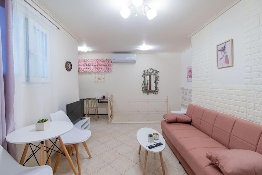 Apartment Angel House, House In Center Petralona *