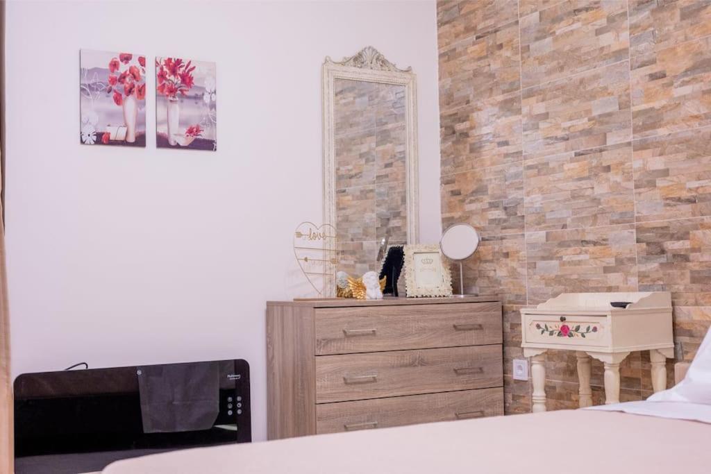 Angel House, House In Center Petralona *